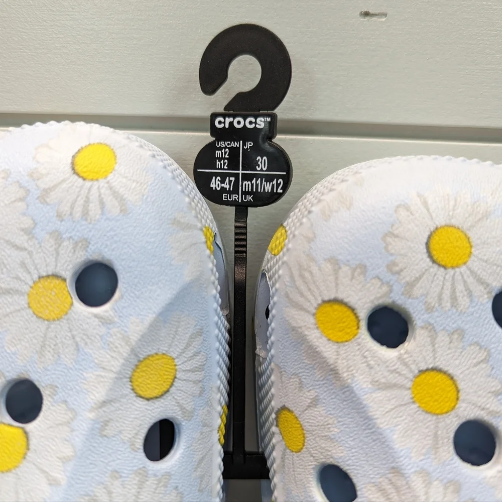 Crocs Baya Seasonal Printed Daisy Floral Flowers Blue Sky Clog size Men's 12